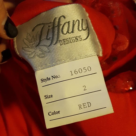 [Tiffany Designs] Red formal gown - Picture 3 of 8